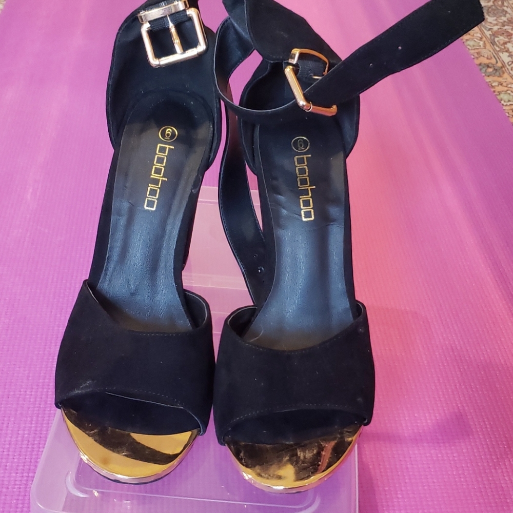 Thick heels shoes